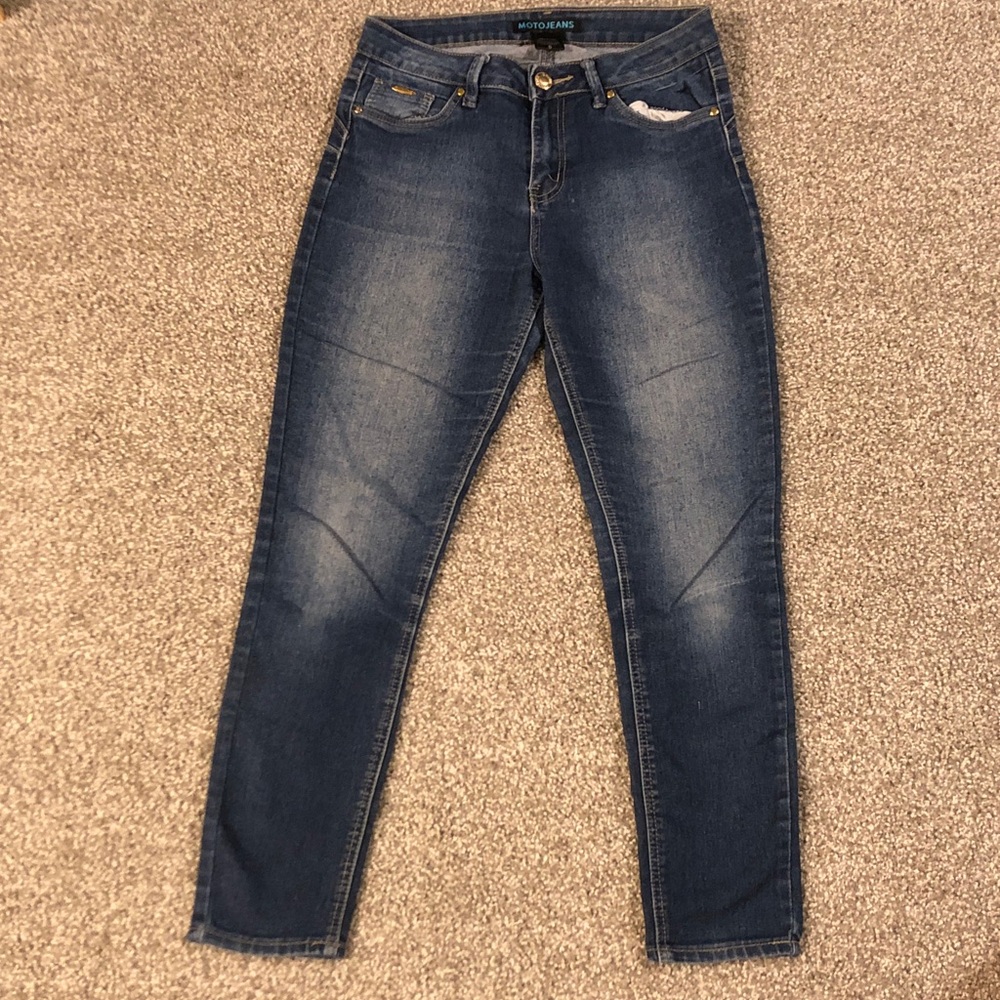 Slim straight/skinny jeans